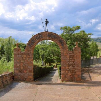 arco de entrada al parque municipal de malanquilla